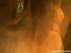 22 वर्षीय कैटिया का  ...