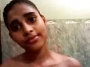 वह आंखों पर पट्टी है ...
