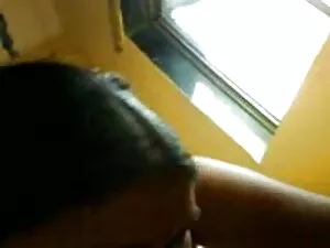 बड़े स्तन सुनहरे बाल ...