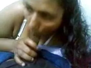 बालों वाली लड़की ब्ल ...
