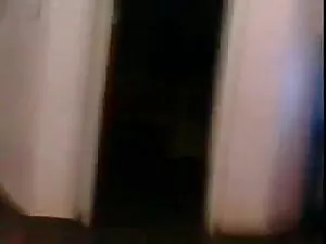 का उपयोग करता है एक  ...