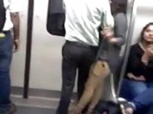 गर्म नौकरानी उसके मा ...