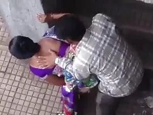 सुनहरे बालों वाली कि ...
