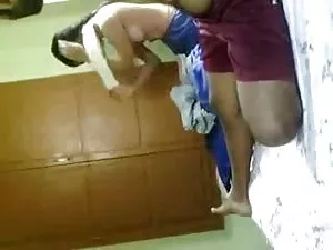 पूर्व प्रेमिका मैंडी ...