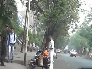 कैमरे के लिए हिंदी ए ...