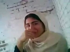 आकर्षक वह पुरुष कैम  ...