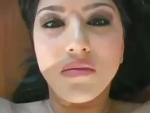 मुलायम बालों बिल्ली  ...