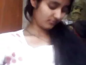 पर्दे के पीछे के साथ ...