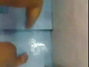 कमबख्त-अविश्वसनीय एम ...