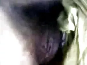 सुंदर वह पुरुष उसे म ...
