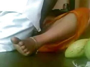 कमबख्त पड़ोसी दाई ब् ...