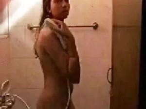 शरारती नर्स के साथ ग ...