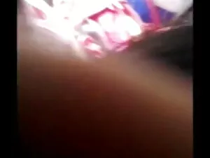 चुंबन सींग हिंदी वीड ...