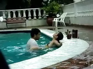 वॉरेन दो 8 लड़कों बी ...