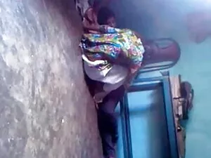 सेक्सी श्यामला चड्डी ...