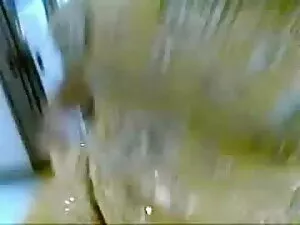 युवा पुरुष वर्चस्व अ ...